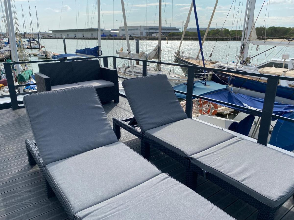 Отель Houseboat Cadiz El Puerto - Casa Flotante Эль-Пуэрто-де-Санта-Мария Экстерьер фото