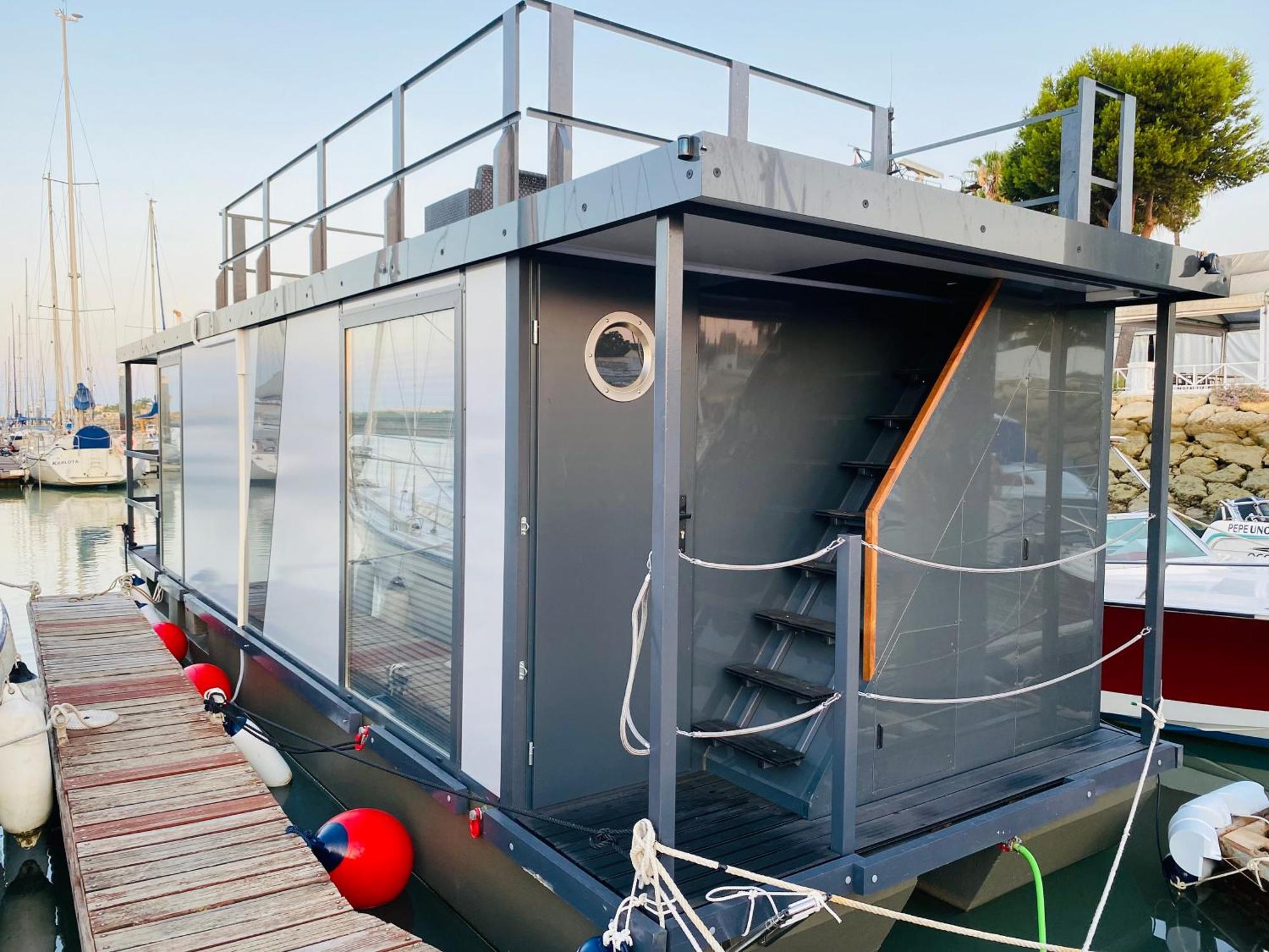 Отель Houseboat Cadiz El Puerto - Casa Flotante Эль-Пуэрто-де-Санта-Мария Экстерьер фото