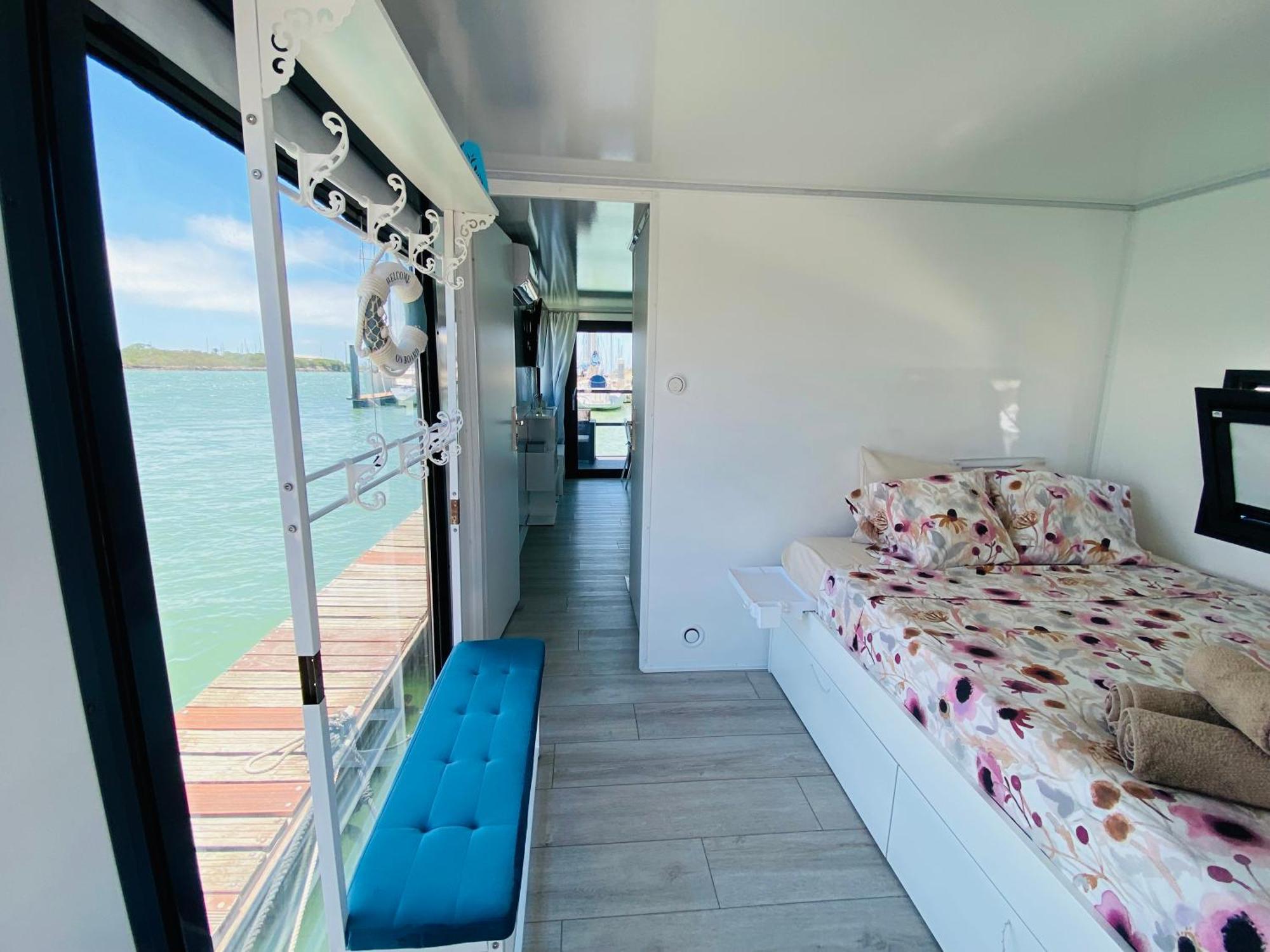 Отель Houseboat Cadiz El Puerto - Casa Flotante Эль-Пуэрто-де-Санта-Мария Экстерьер фото